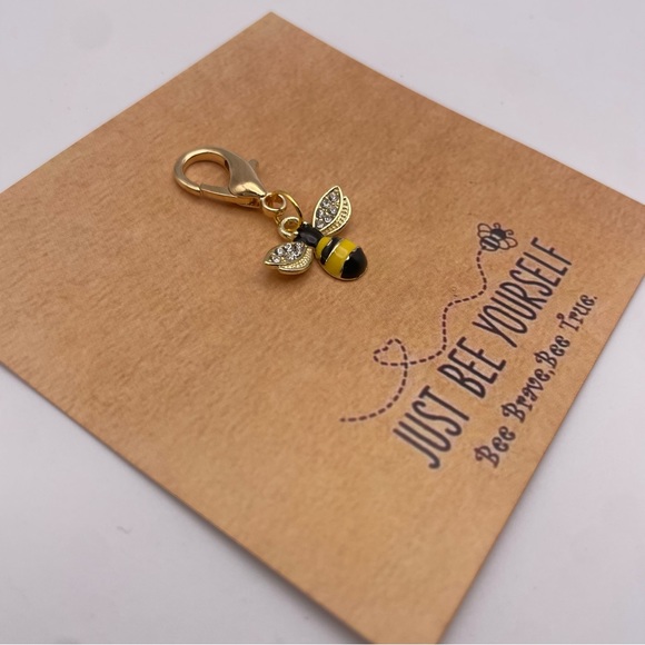 “Just Bee Yourself” Honeybee Charm (Brand New!) 🐝💕 - Picture 4 of 8